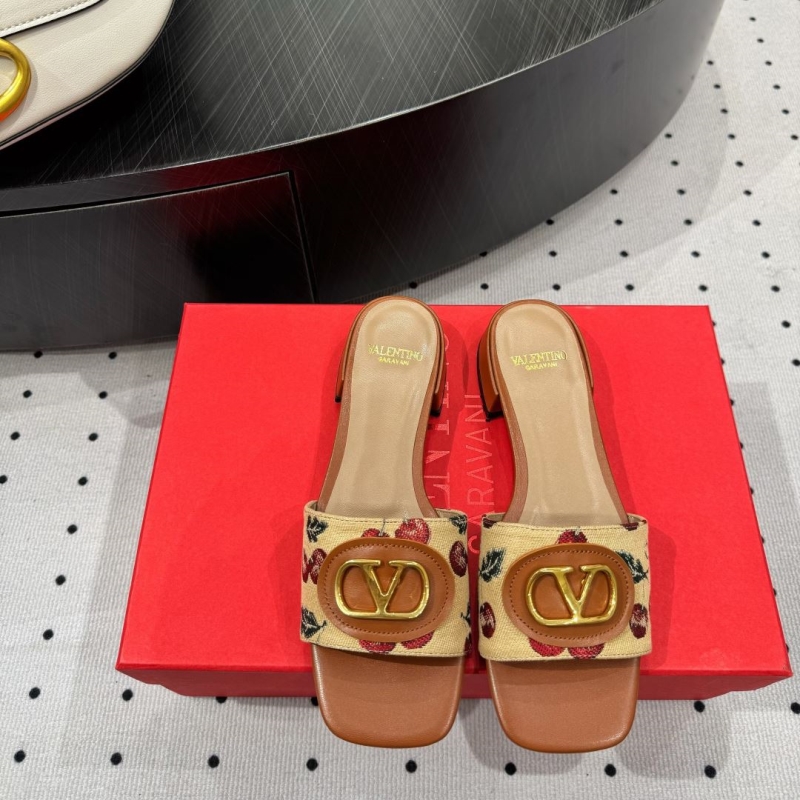 Va1e*ntin0 slippers